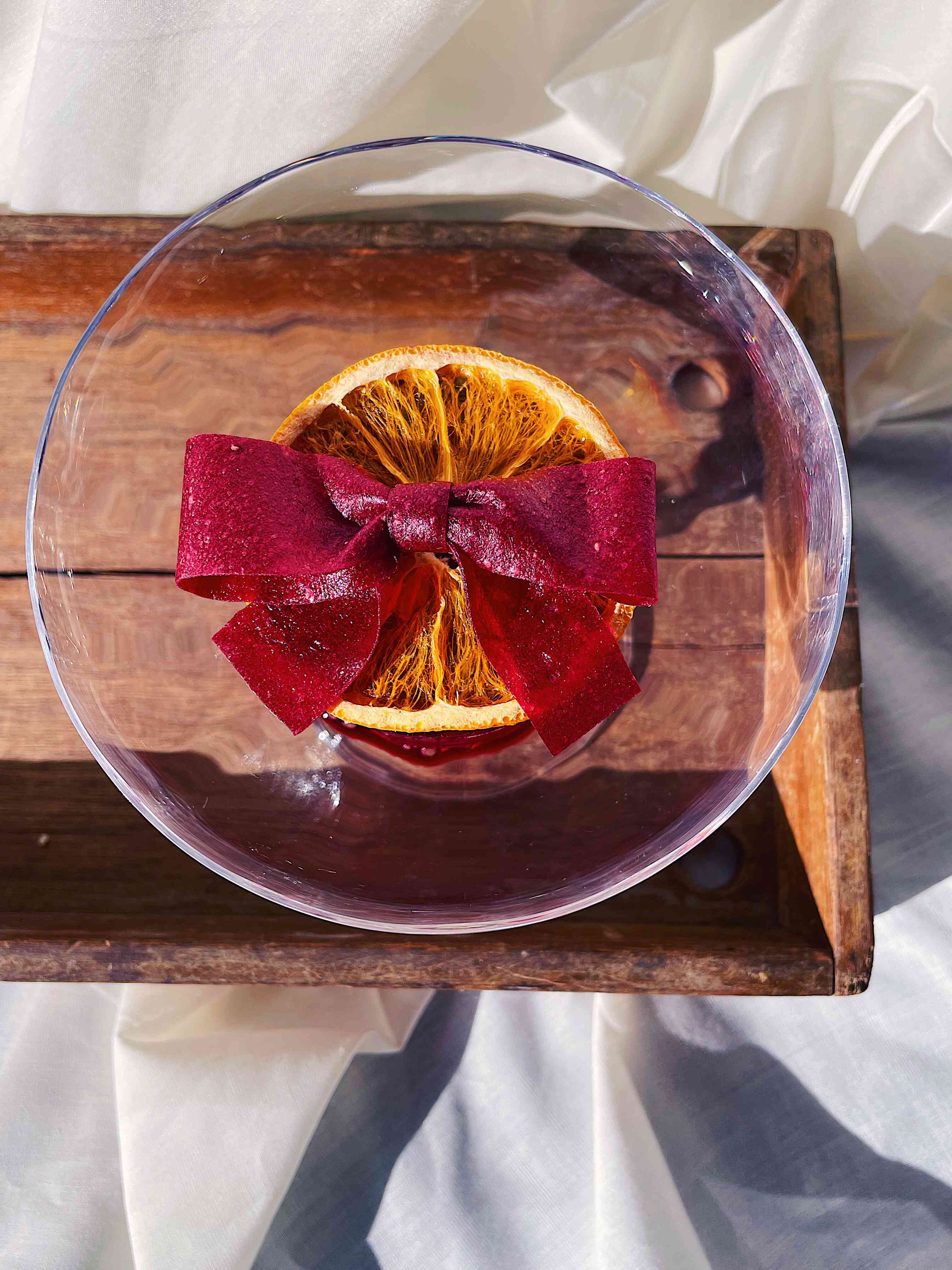 Spritz cocktail with dehydrated fruit Bon Bon