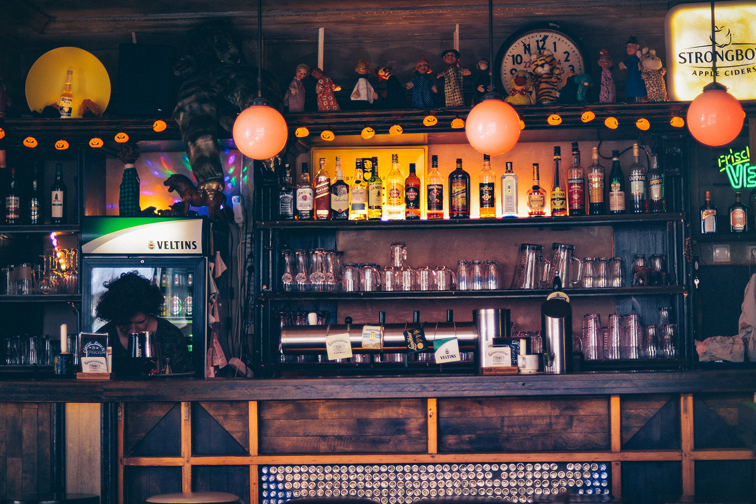 Half of people who find pub atmosphere lacking think music would make it better