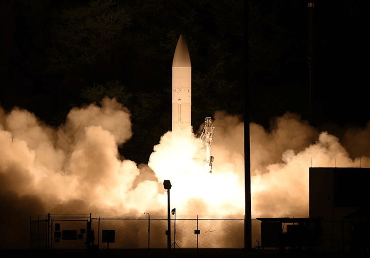 The common hypersonic glide body (C-HGB), dubbed ‘Dark Eagle’ being launched from Pacific Missile Range Facility, Kauai, Hawaii, on March 19, 2020. (US Navy photo)