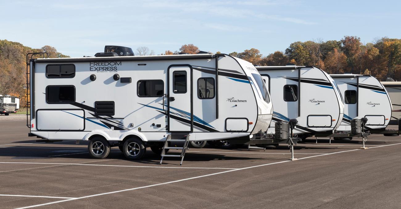 Average Width Of A Trailer (With Examples) RV Rank