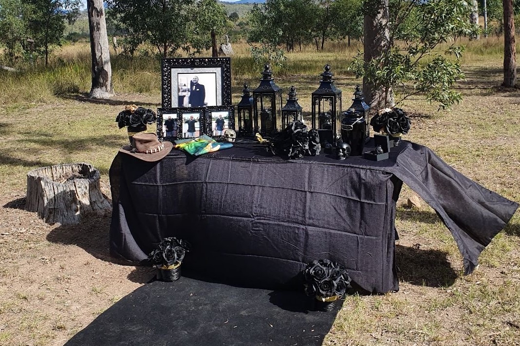 Planning a funeral during COVID-19: After a bare cremation, Jason's family planned a personalised lakeside picnic memorial when they were able to gather