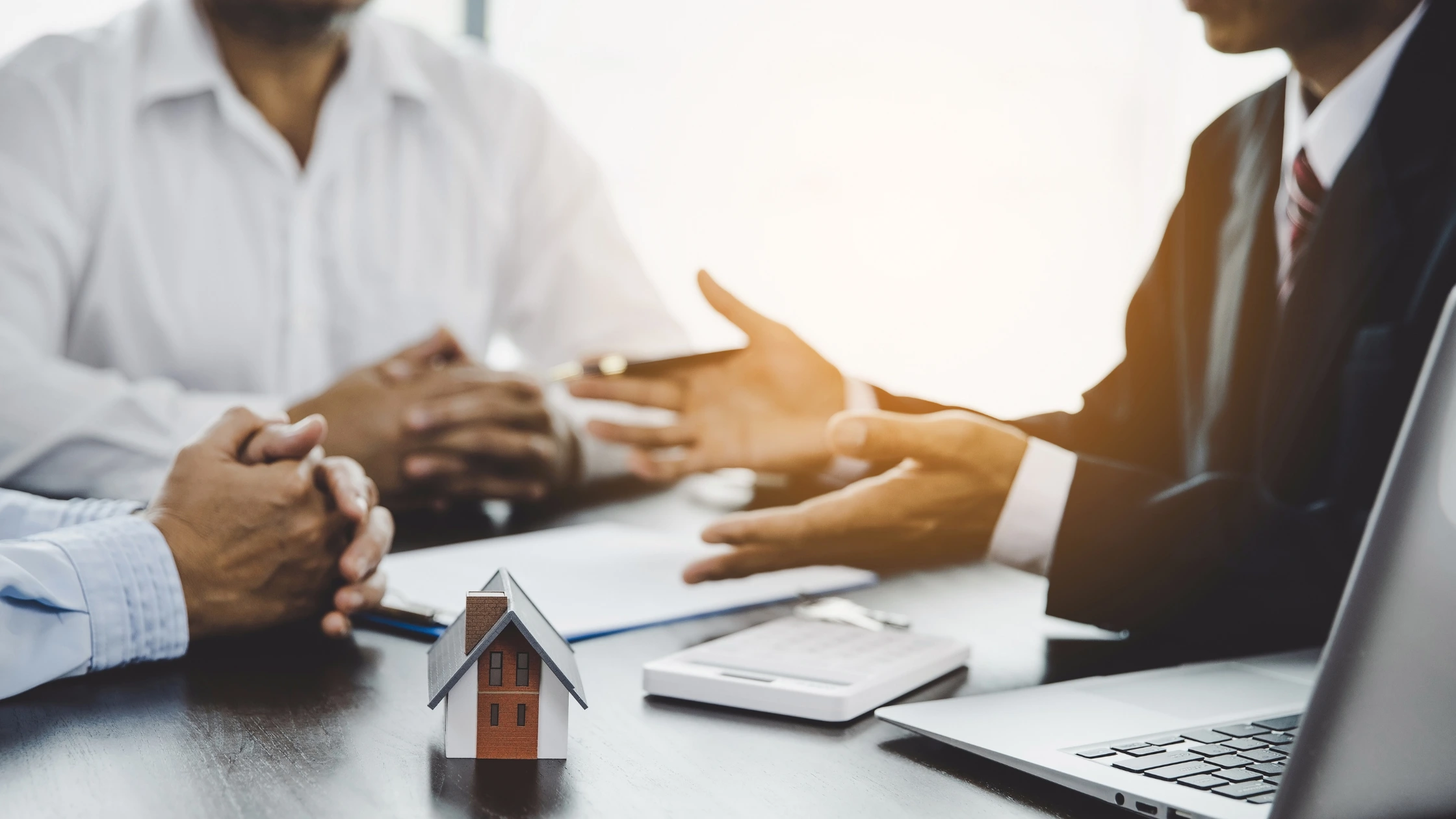 How to Effectively Negotiate Lease Terms with Tenants