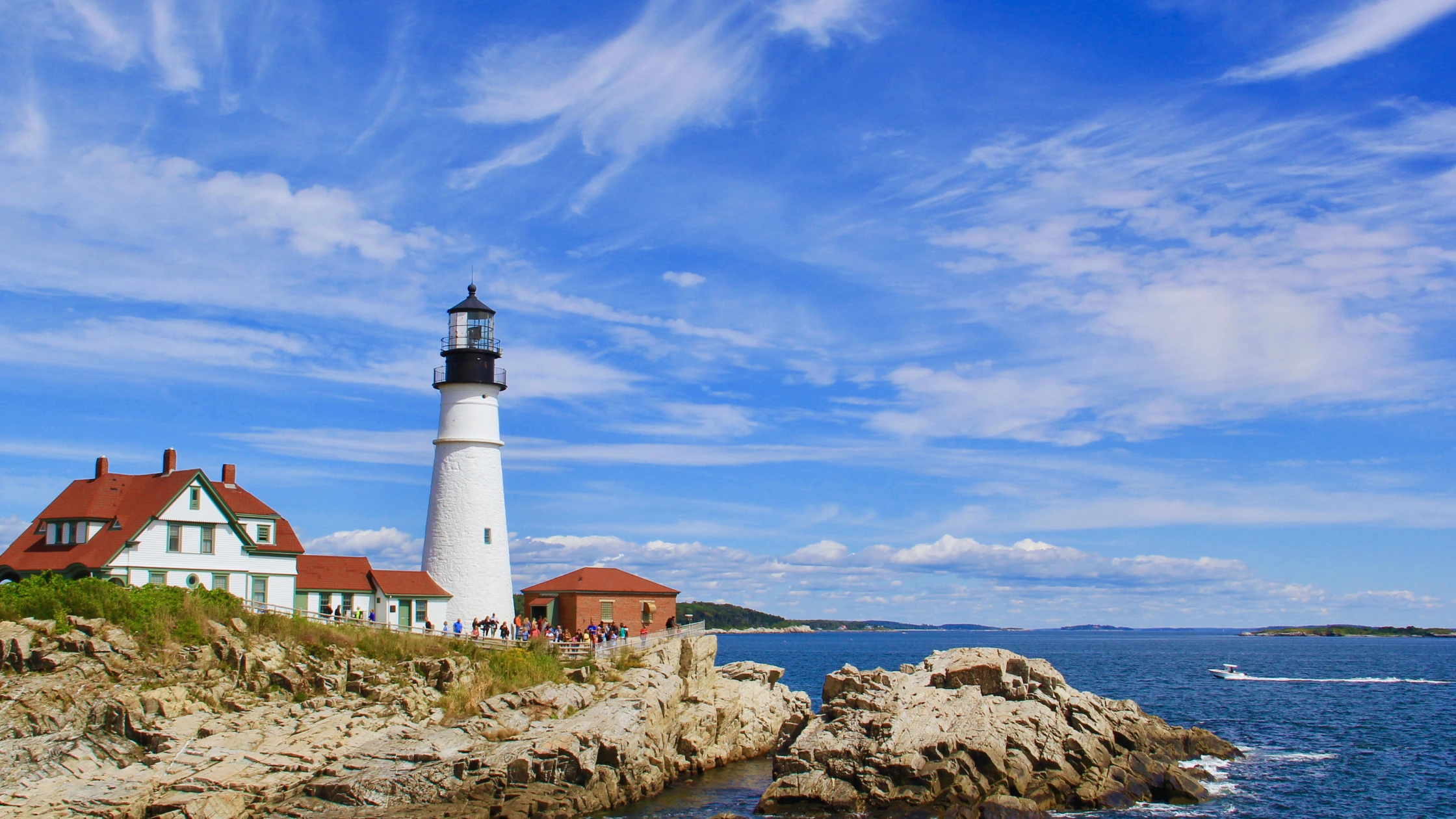 Airbnb & Short Term Rental Laws and Regulations In Maine