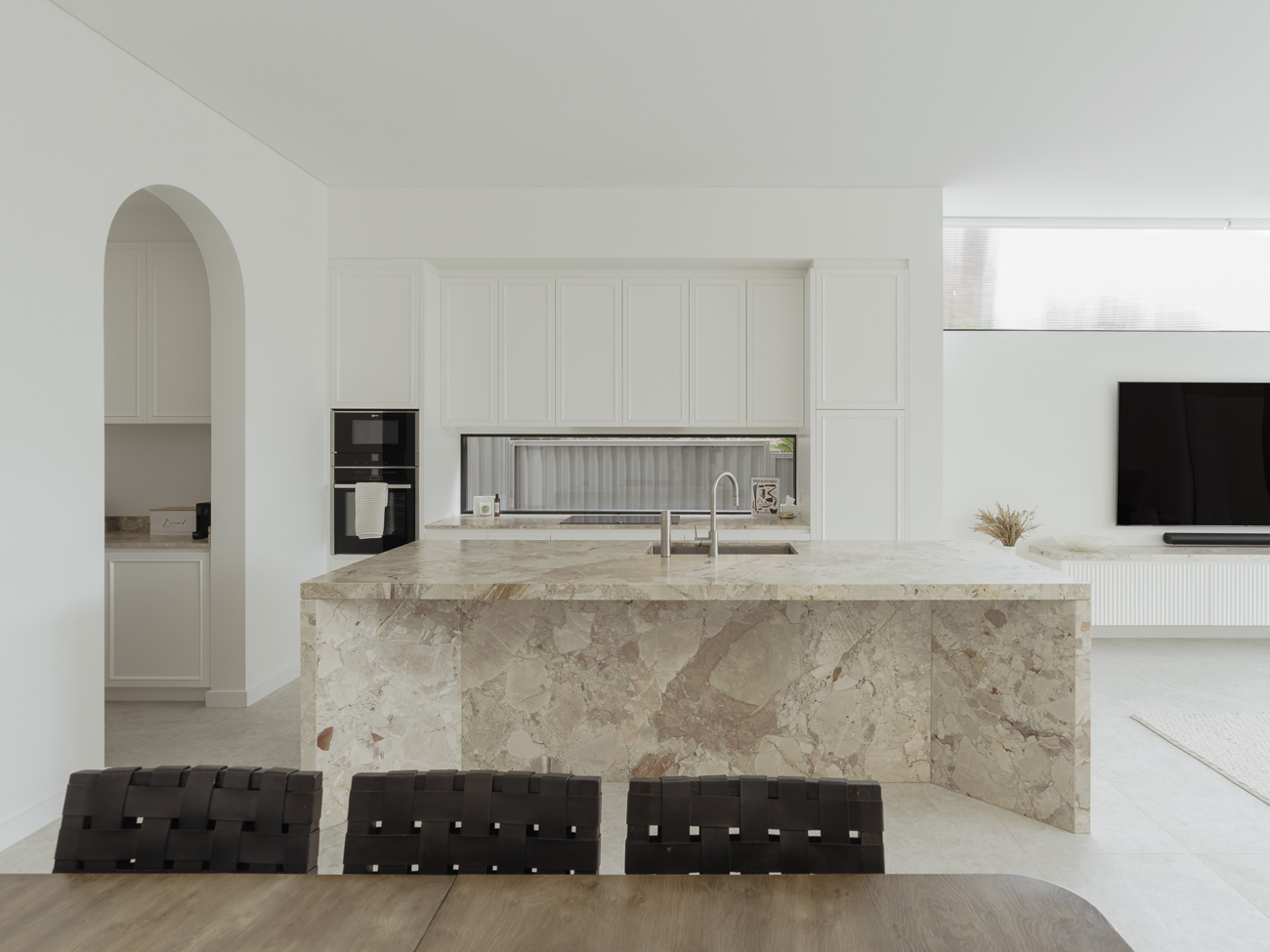 8 Small Modifications to Elevate Your Home’s Contemporary Style
