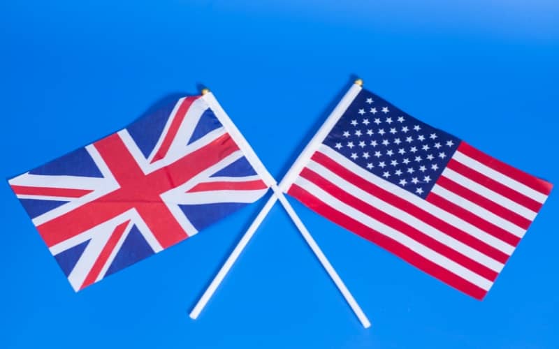 Anglais Britannique vs Anglais Américain Découvrez les différences