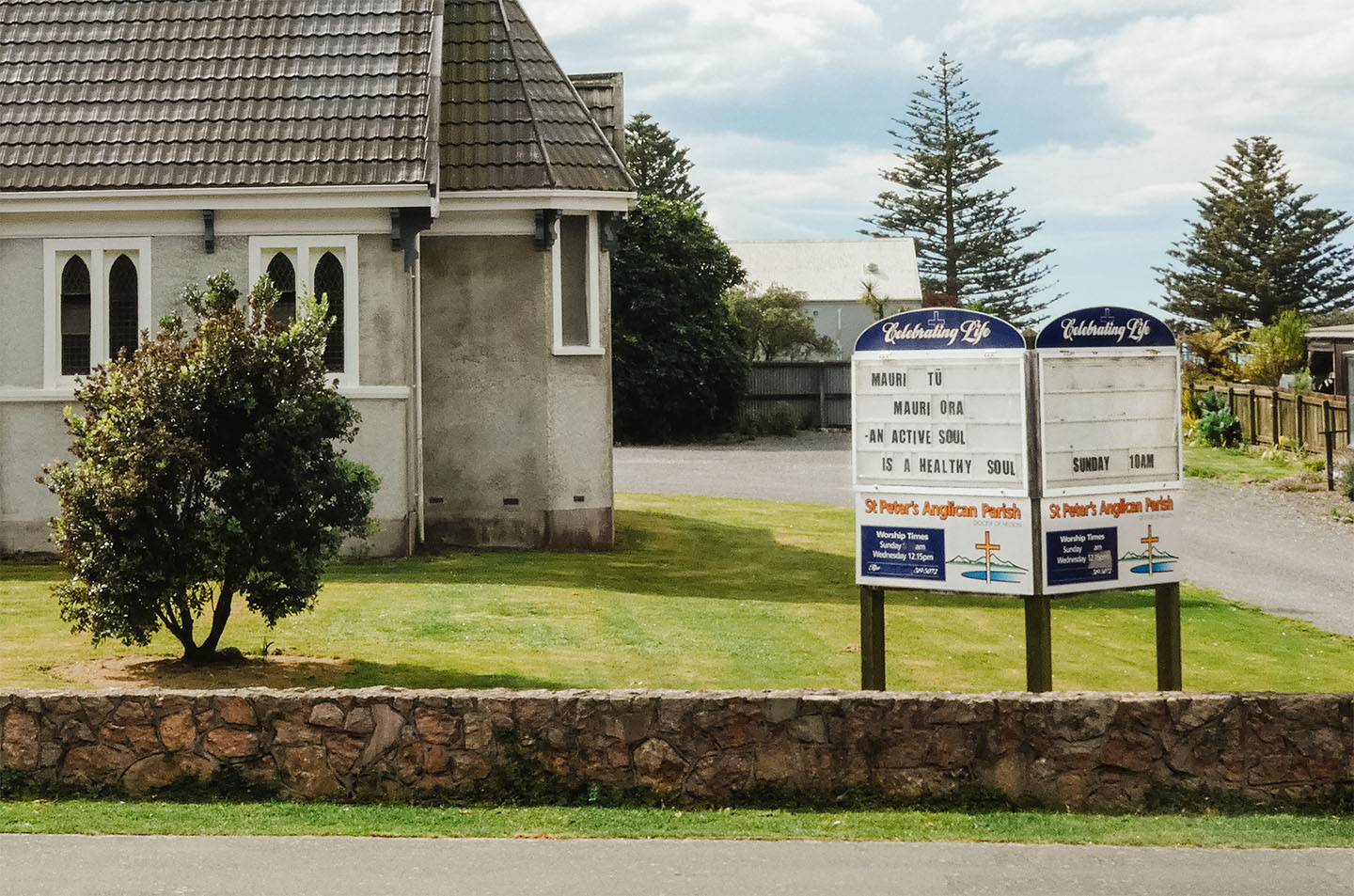 Church signs driveby ministry Nelson Anglicans Kōrero