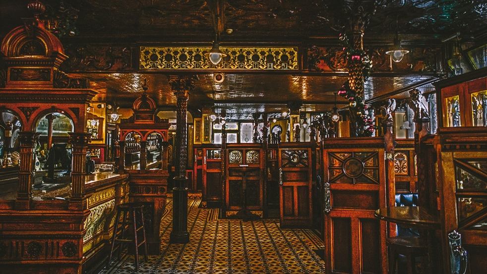 The 12 Best Bars In Belfast To Grab A Drink Amber