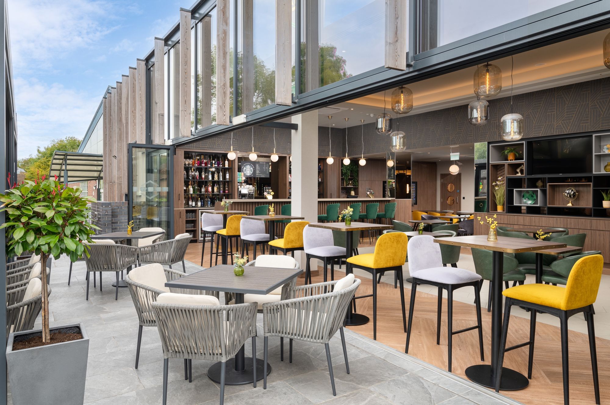 afternoon-tea-holiday-inn-gatwick-worth