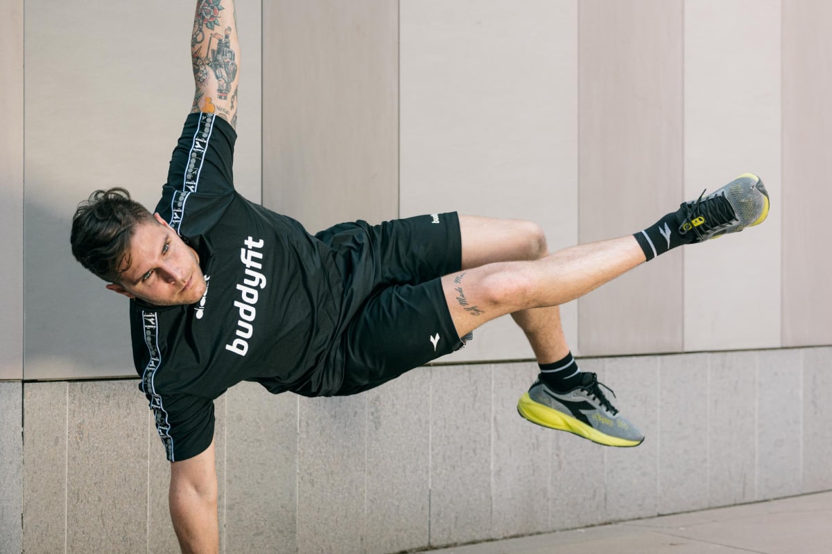 Calisthenics: 10 Esercizi da Fare a Casa | Buddyfit