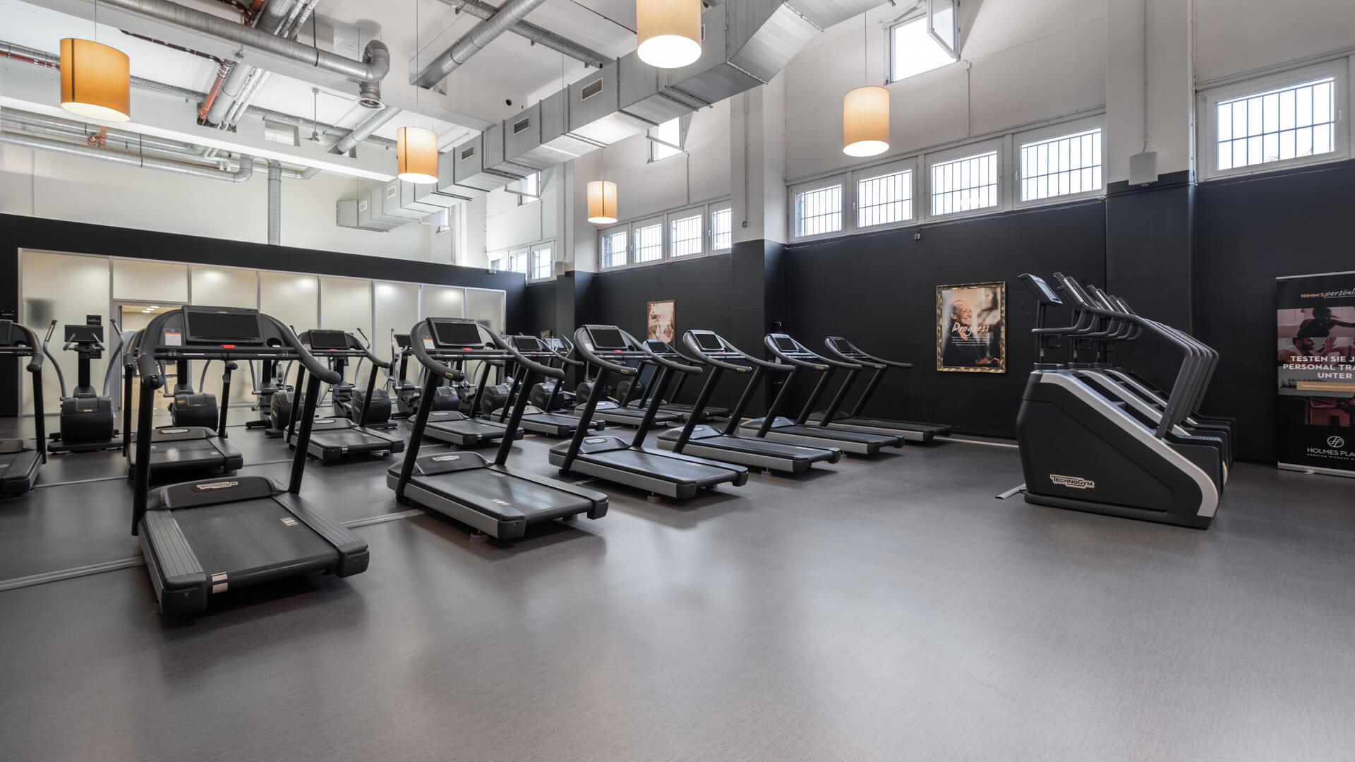 Holmes Place Premium Fitnessstudio l Essen