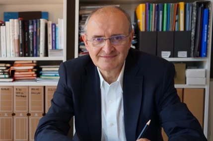 Programa de Liderazgo de Equipos Híbridos