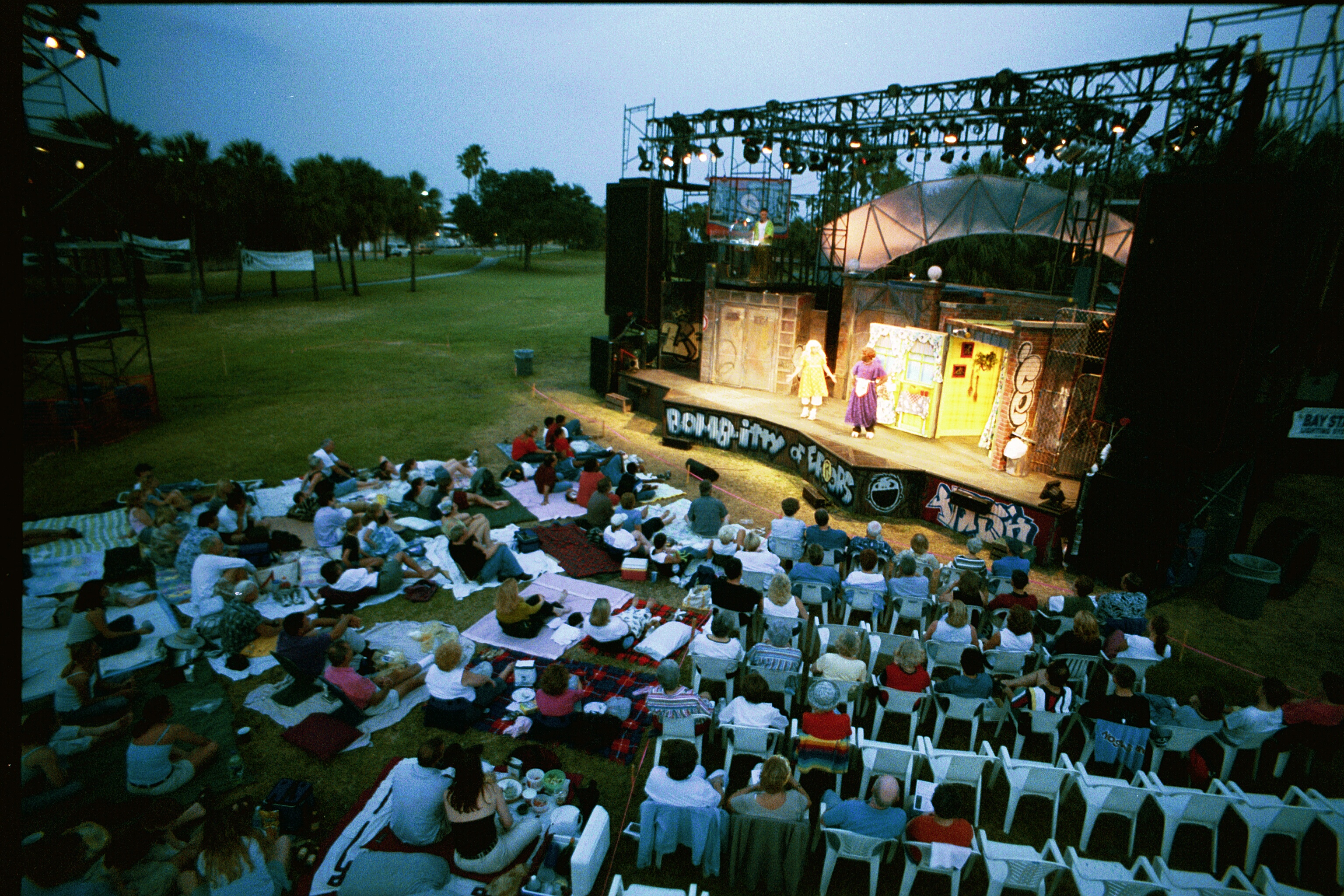 American Stage Everybody Knows the Theatre in the Park 