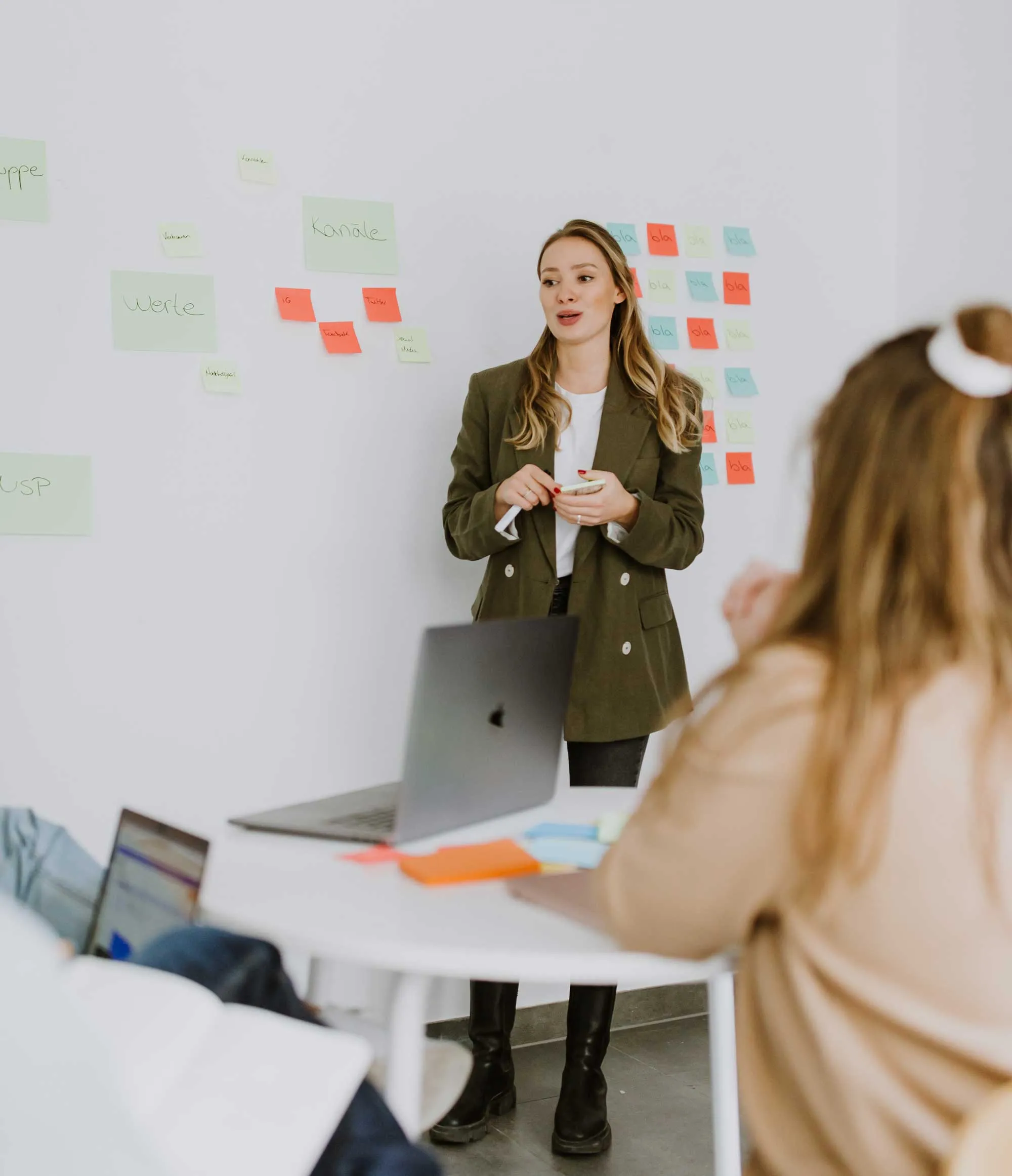 Conni Heisig gibt einen Social Media Deep Dive