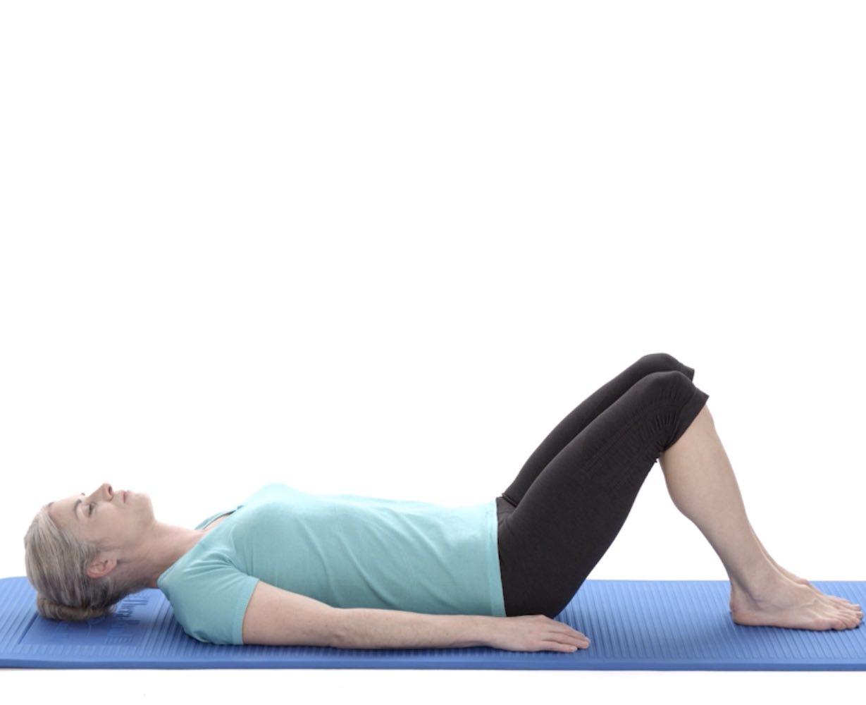 How to perform the Knee Rolling - Physitrack