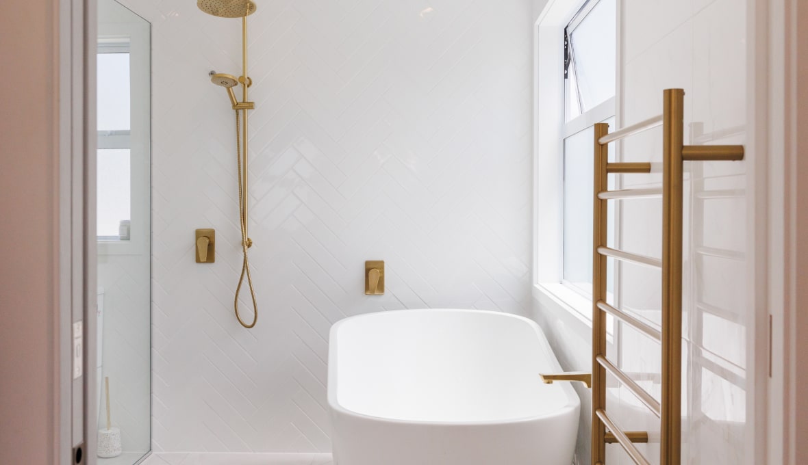 A stylish yet understated master suite extension in Shannon, Manawatu