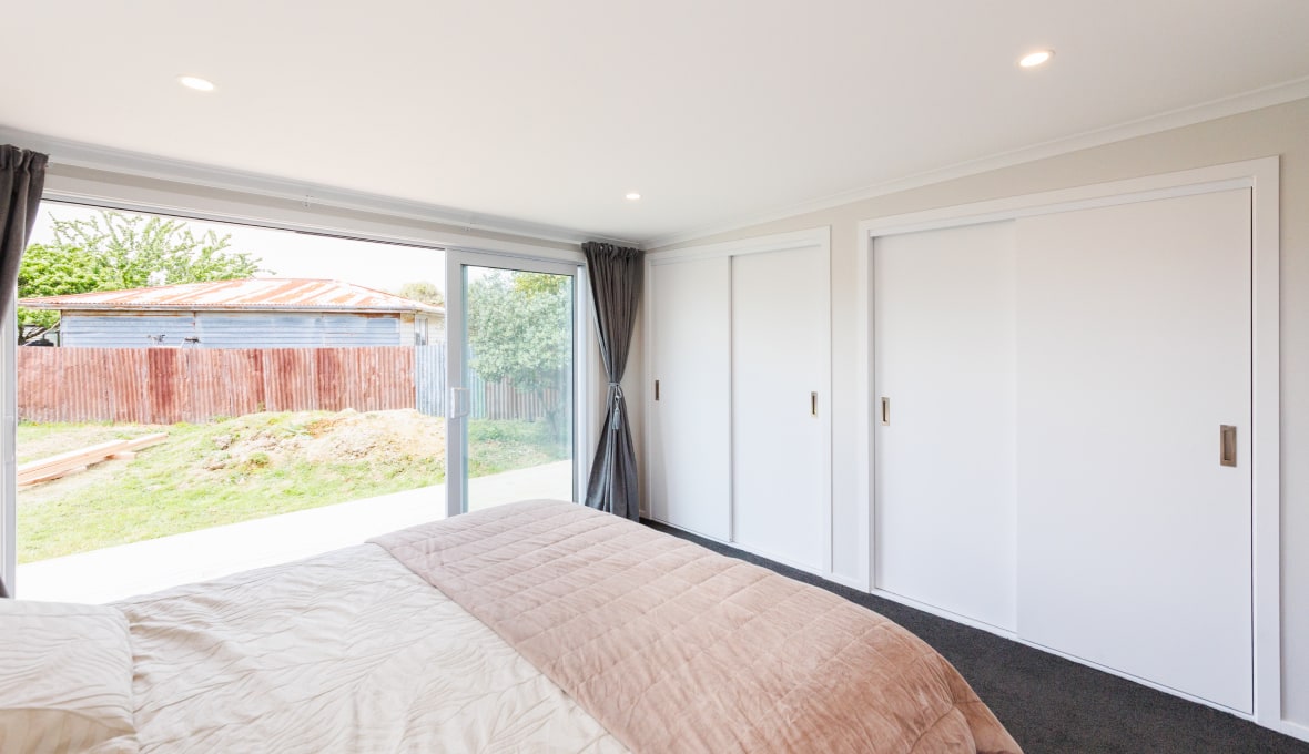 A stylish yet understated master suite extension in Shannon, Manawatu