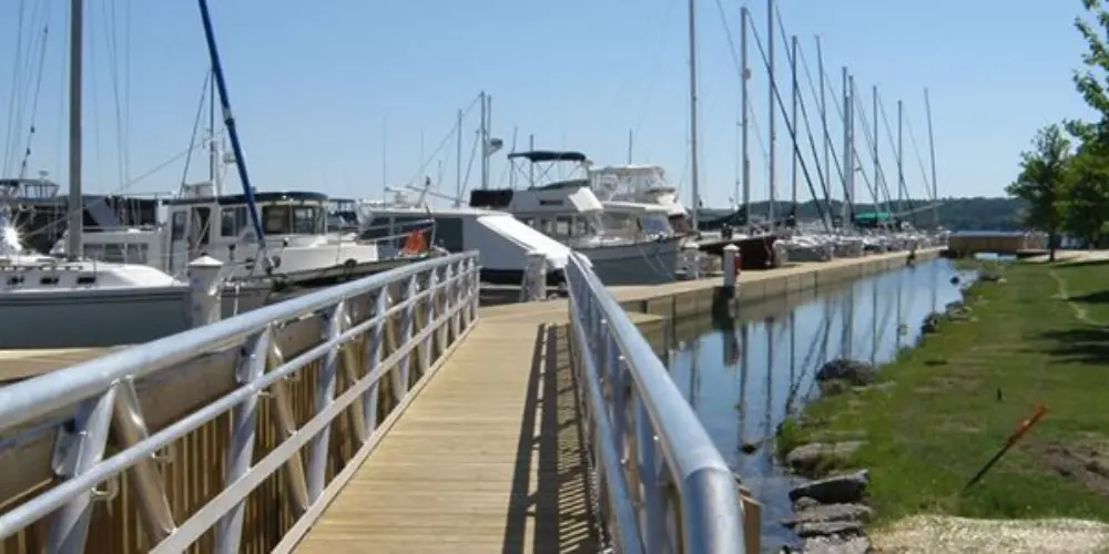 Suttons Bay Marina Suttons Bay, MI Marinalife