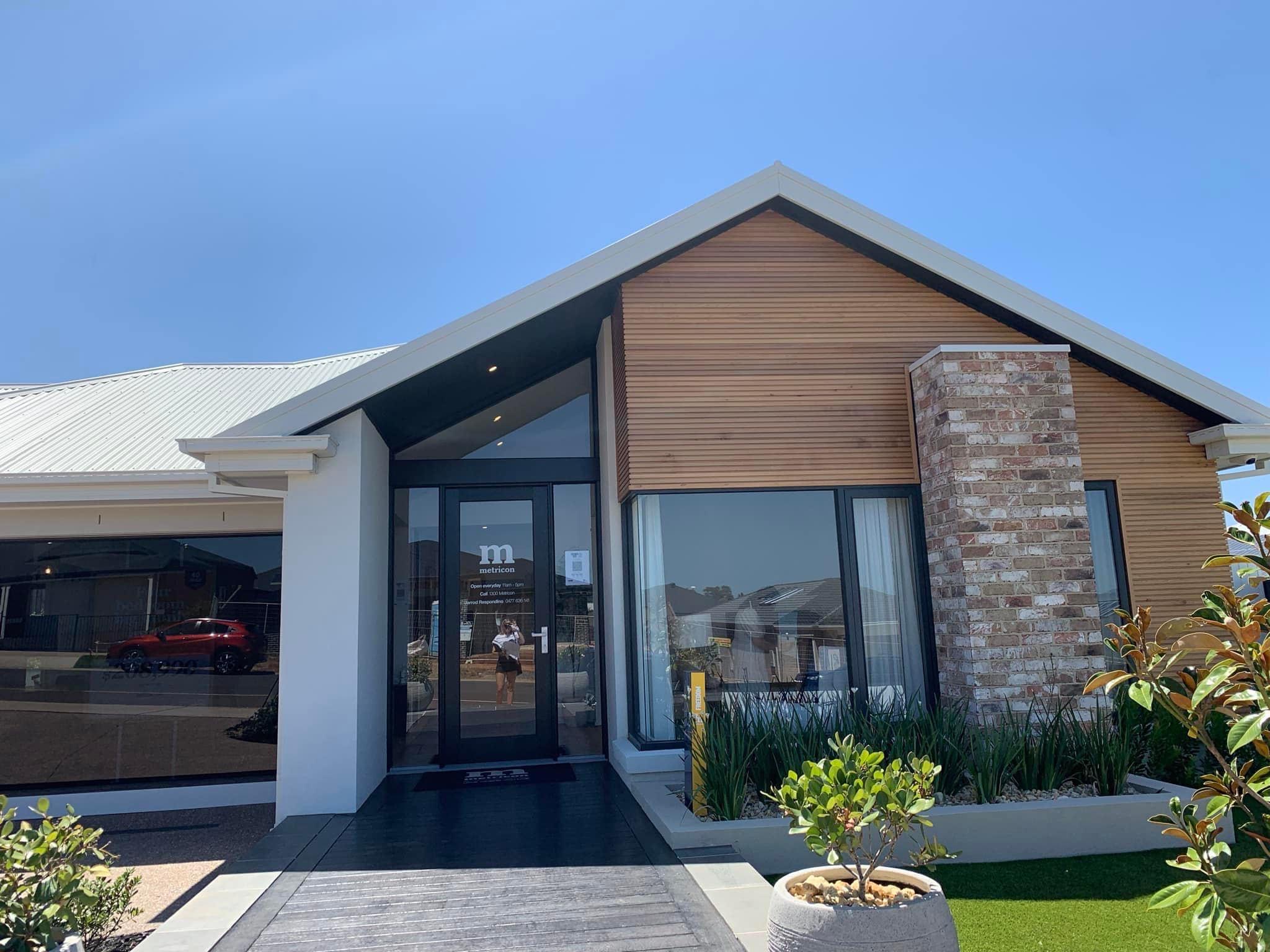 Metricon Peak Facade's Actual Photos shared by New Home Owners Heaps