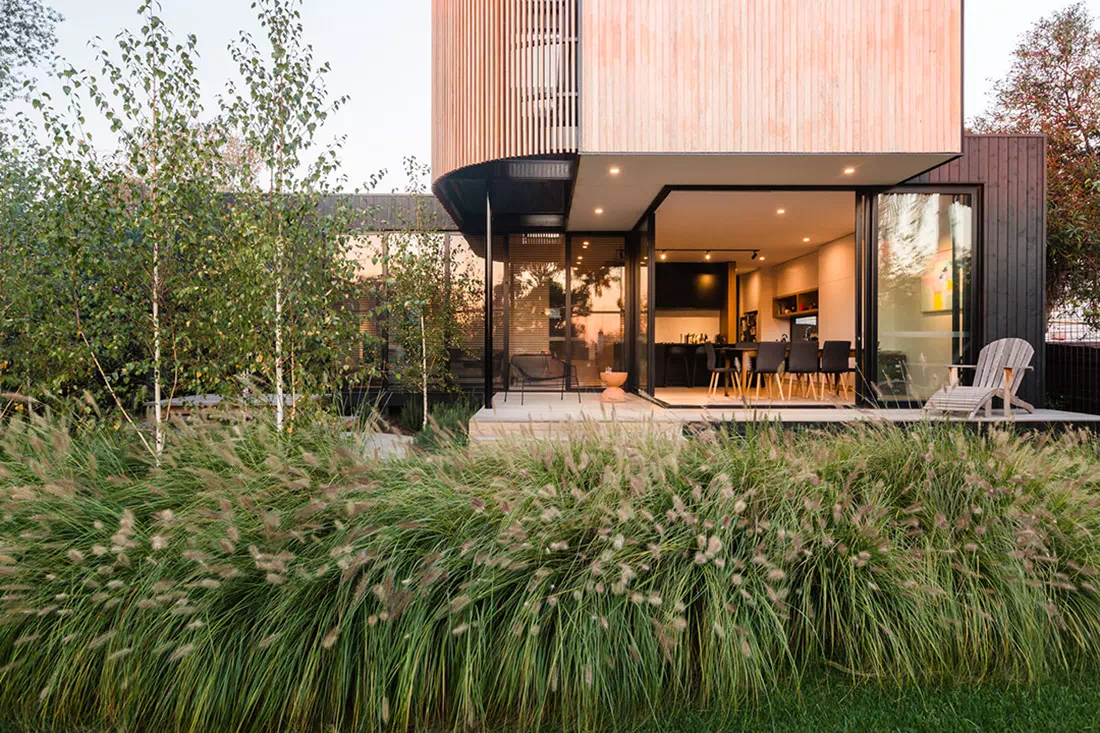 IVANHOE VICTORIA by Modscape Heaps Good Homes