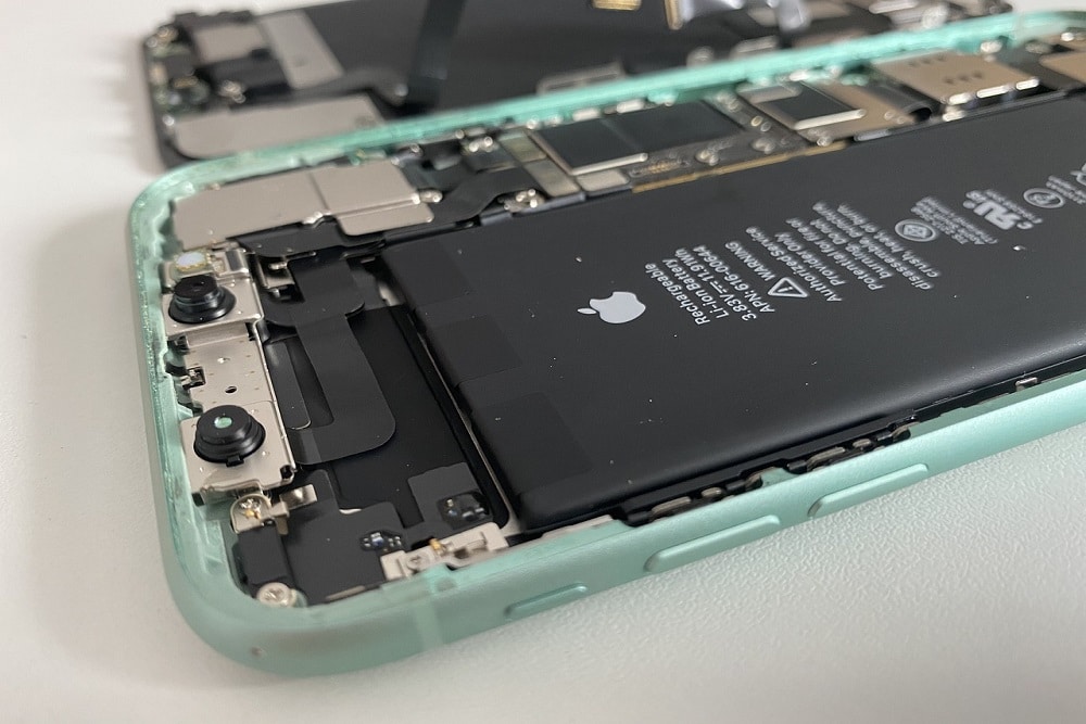 How Much Does iPhone Battery Replacement Cost in Richmond? | Cellfixx BC