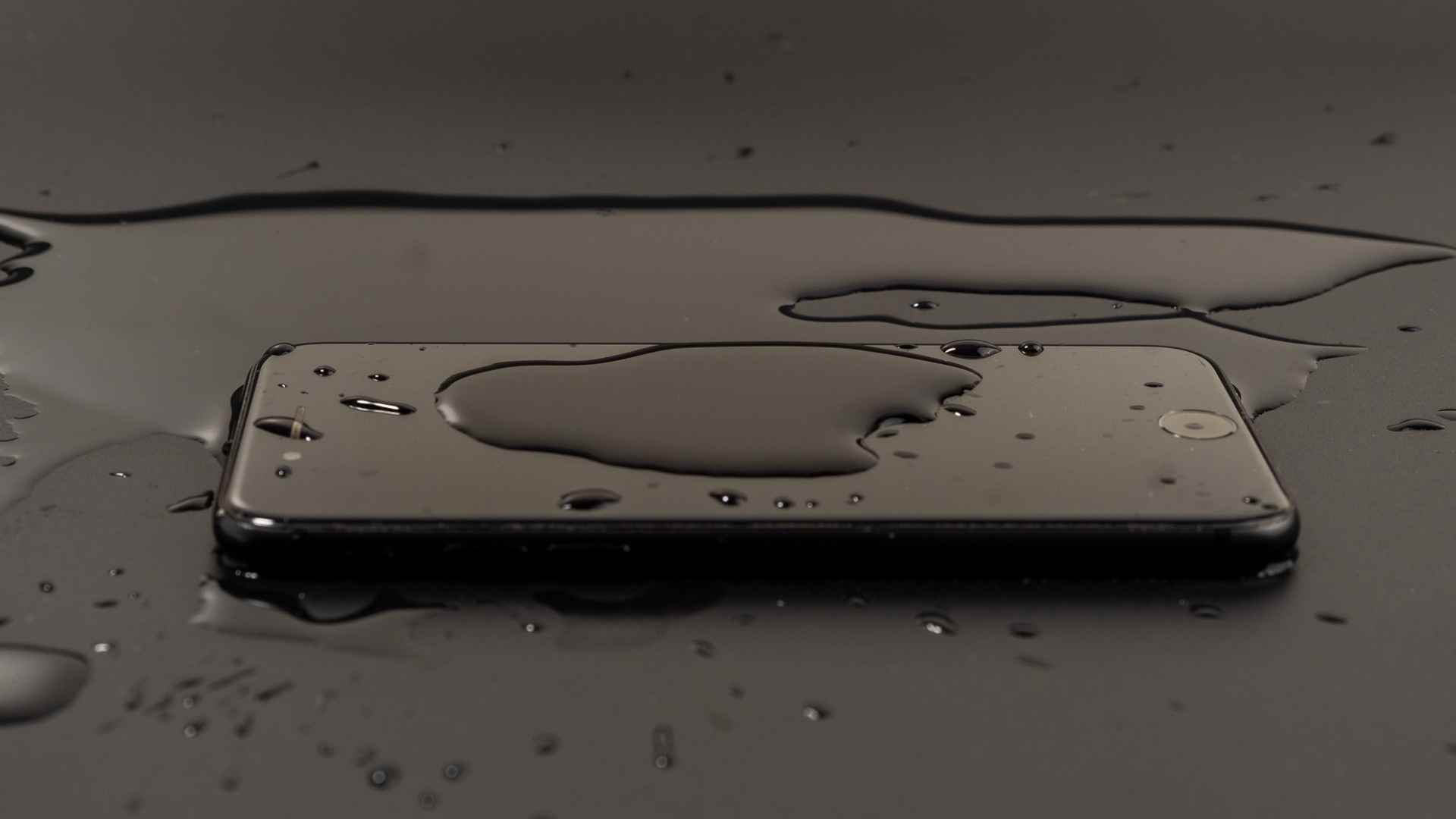Waterproof Your iPhone Discover Effective Methods to Prevent Water