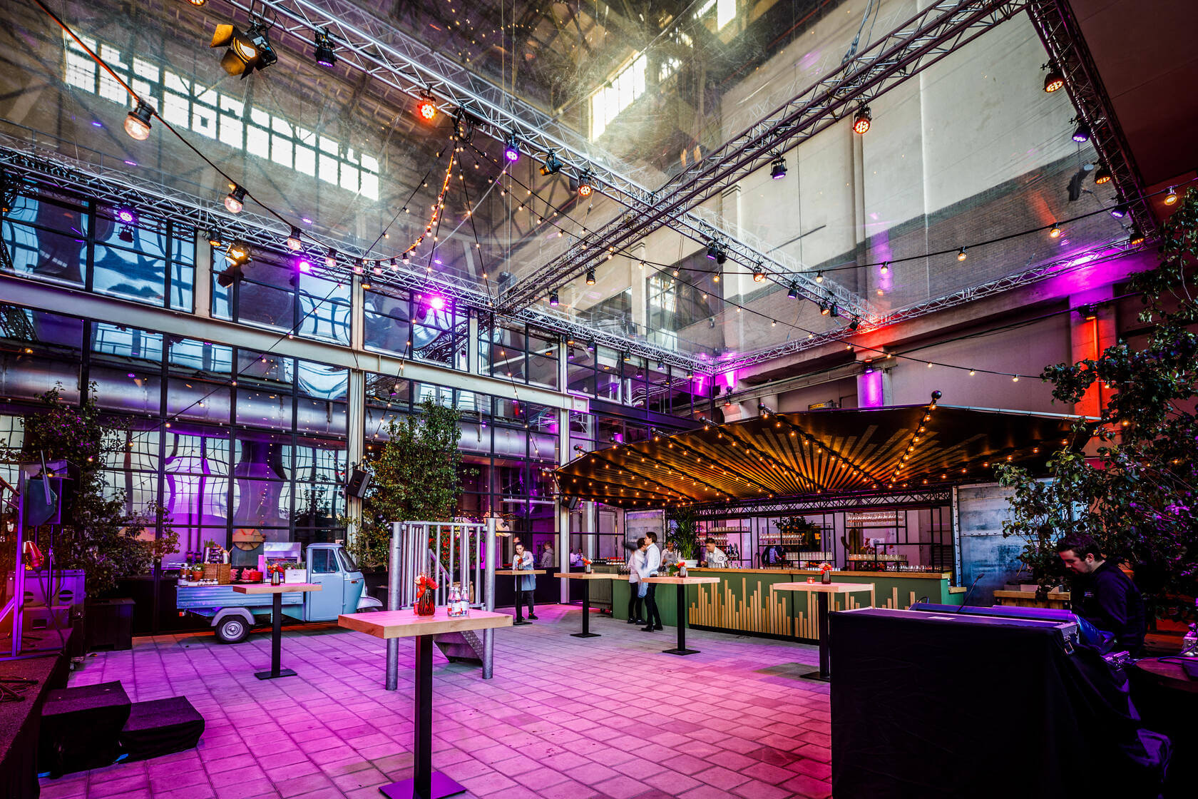 de-dongecentrale-de-evenementenlocatie-boordevol-energie