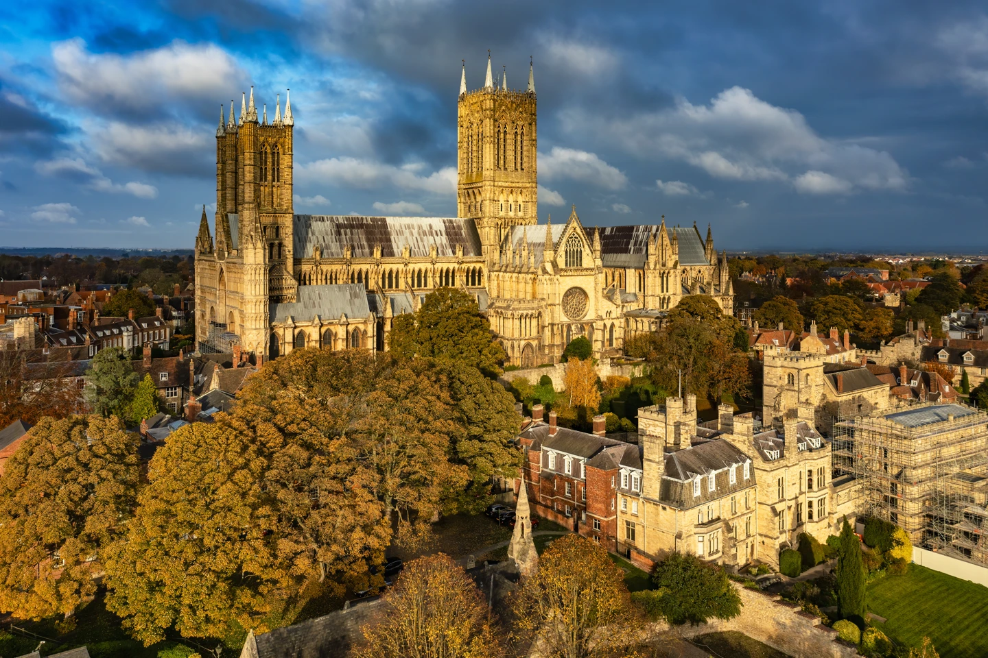 Lincoln Container Hire & Sales | Shipping Container Hire | Conversions