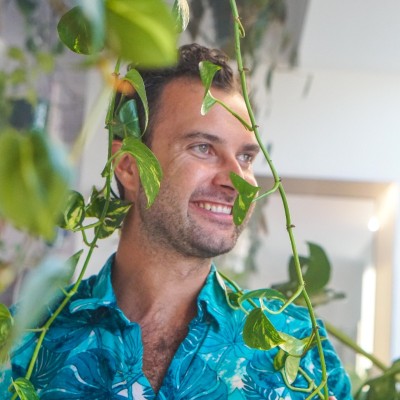 Headshot of Luiz Cent