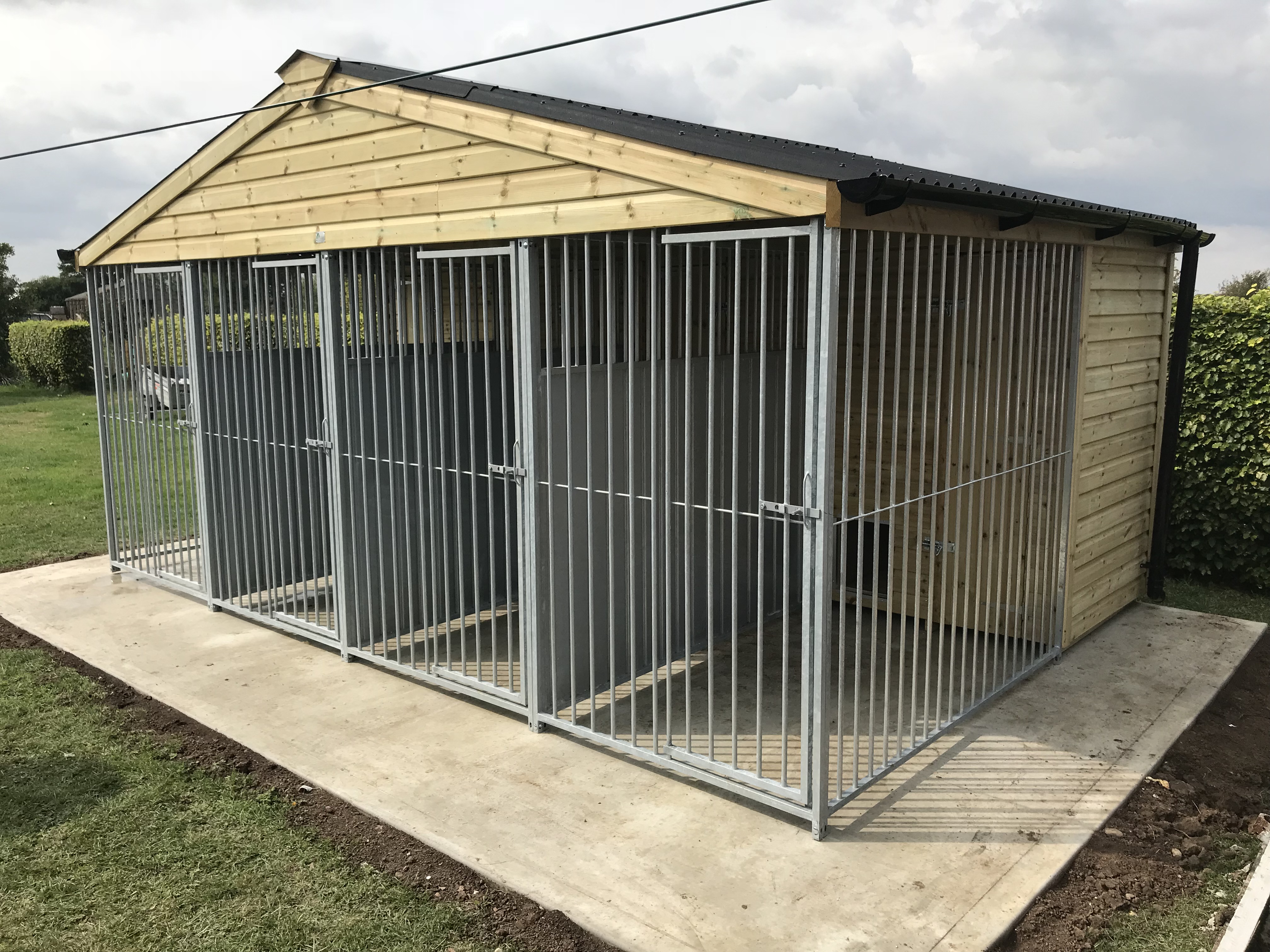 Marshgate Timber - We build timber garages, stables, mobile field ...