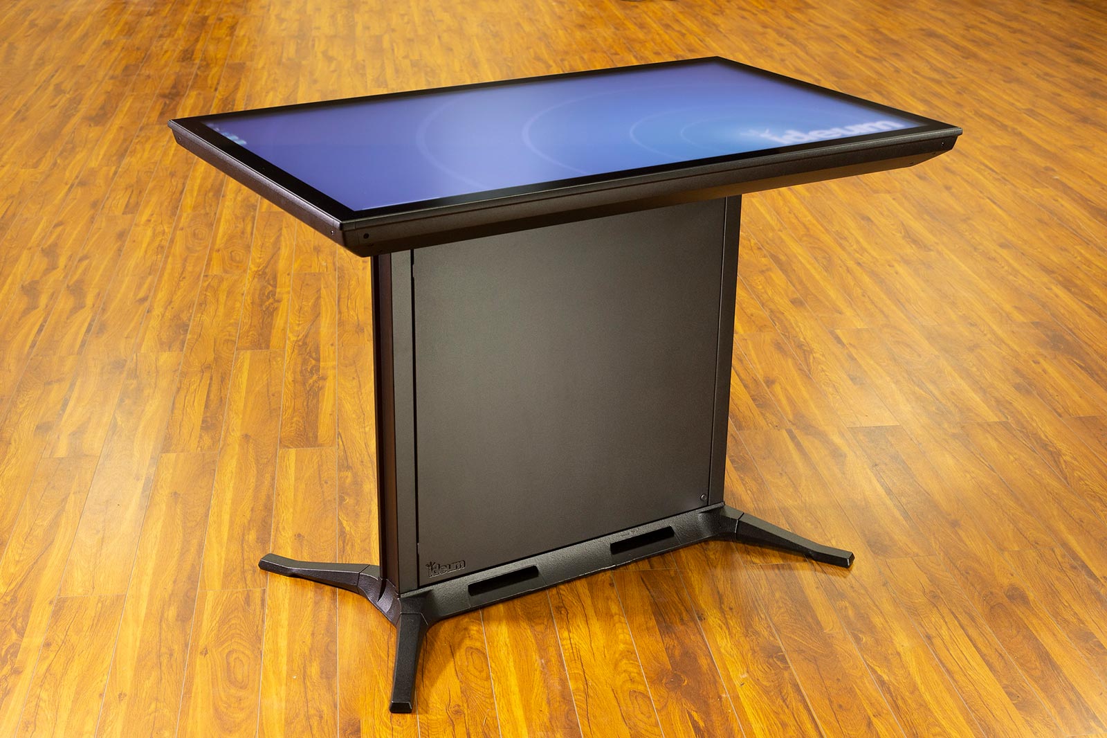 Large Format Multitouch Displays and Touch Tables White Paper