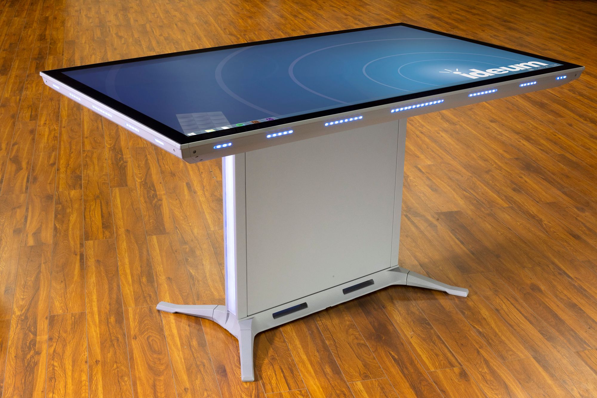 Platform II Smart Touch Table by Ideum
