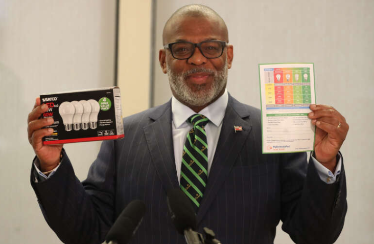 A government initiative will help Bermudian households to save money on their electricity bills, the Minister of Home Affairs announced yesterday.