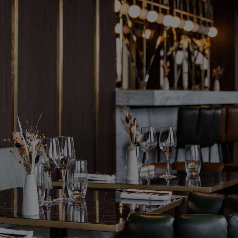 Restaurant Edmond Terrass" hotel paris montmartre