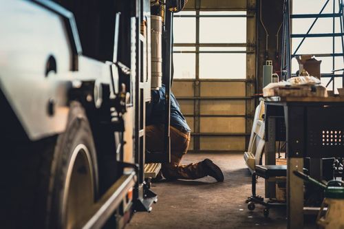 6 Indicators That Your Heavy-Duty Truck Needs A Wheel Alignment