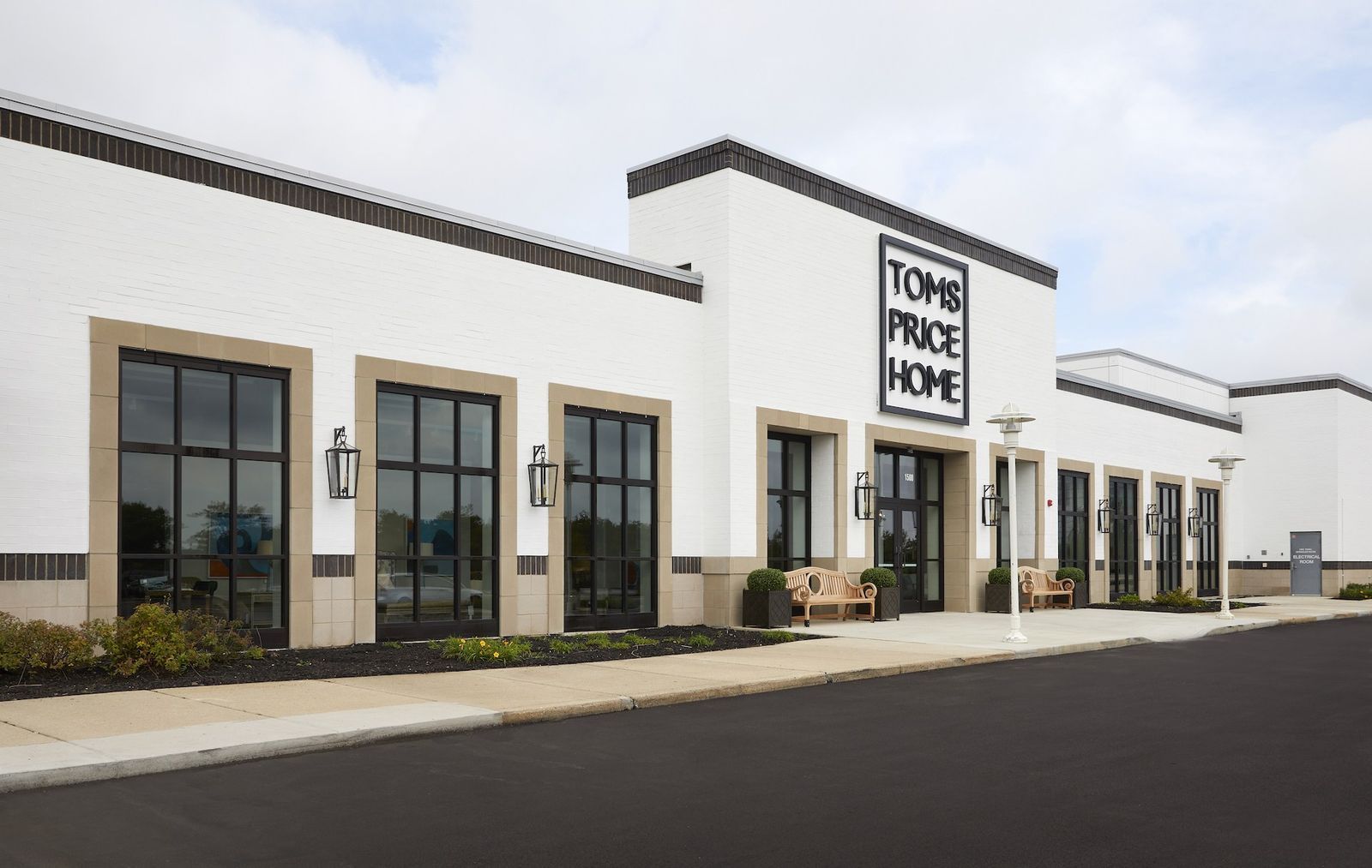 Toms Price Home retail