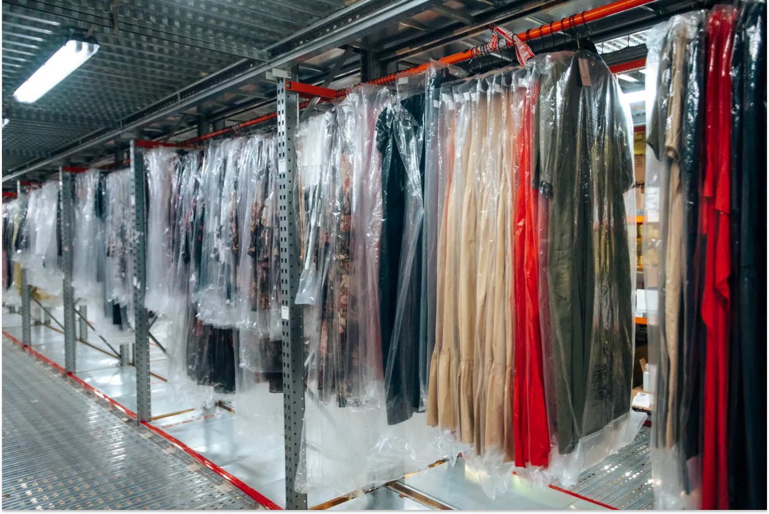 How To Ship Clothes the Most Affordable Way Mochila Fulfillment