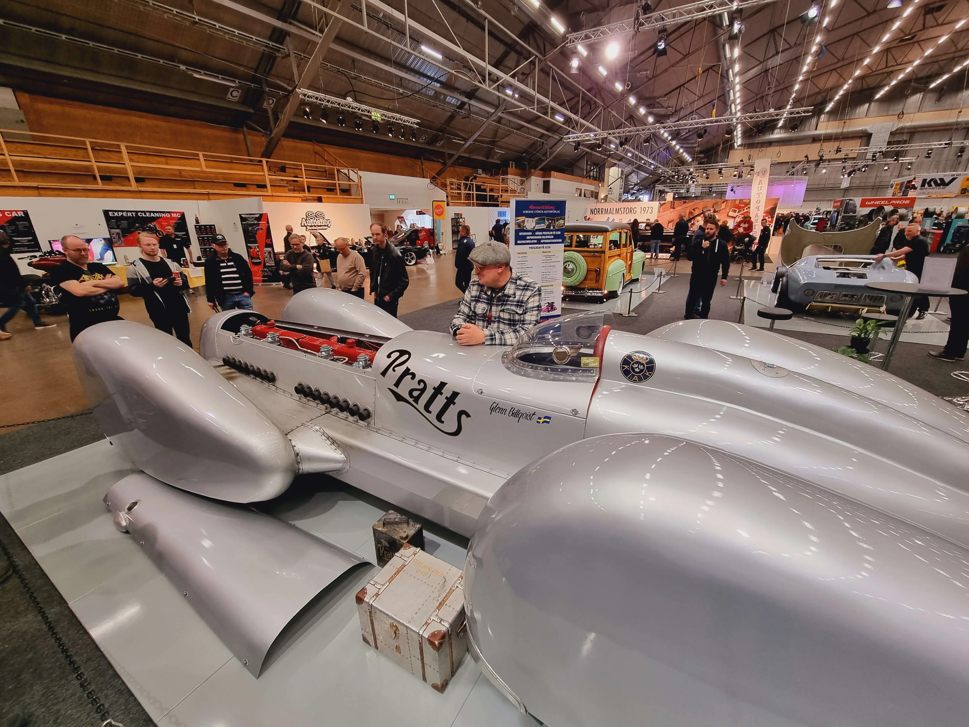 Streamliner C-16 Recreating History