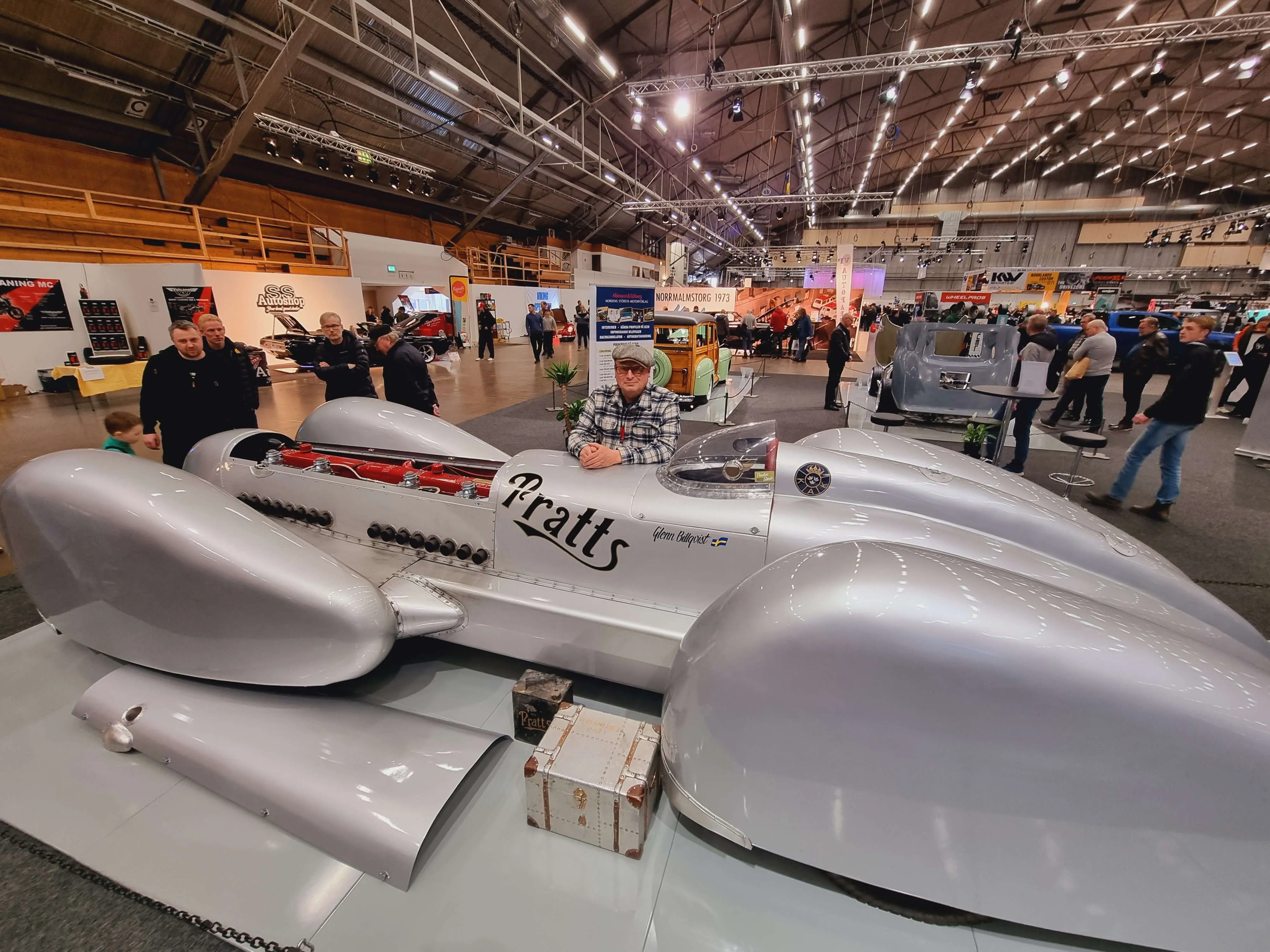 Streamliner C-16 Recreating History