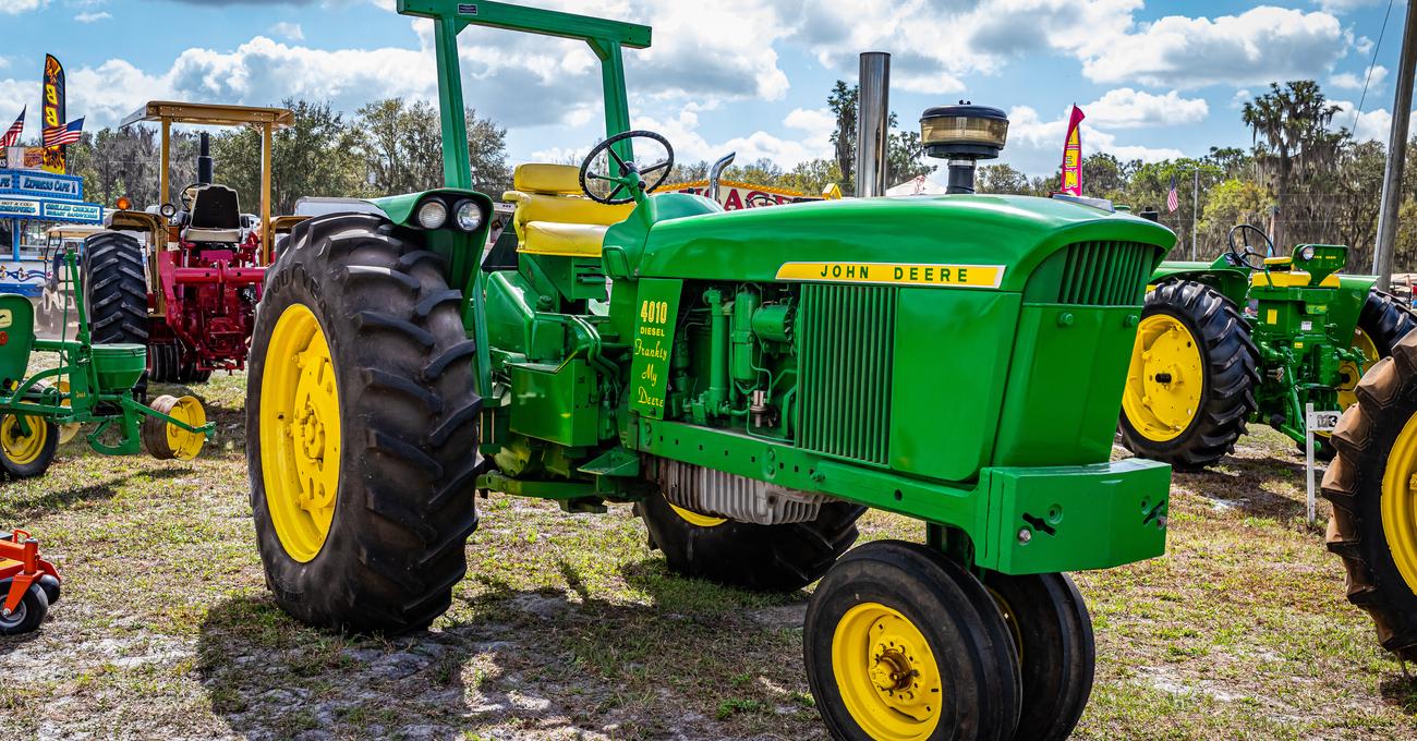 How To Restore Classic John Deere Tractors Junkyard Mob