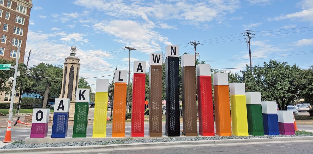 The Oak Lawn Neighborhood Guide Lighthouse