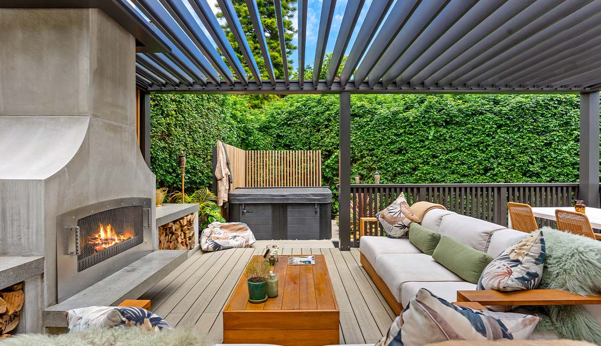 Creating a Stunning Outdoor Living Zone and Designer Deck in Greenlane ...