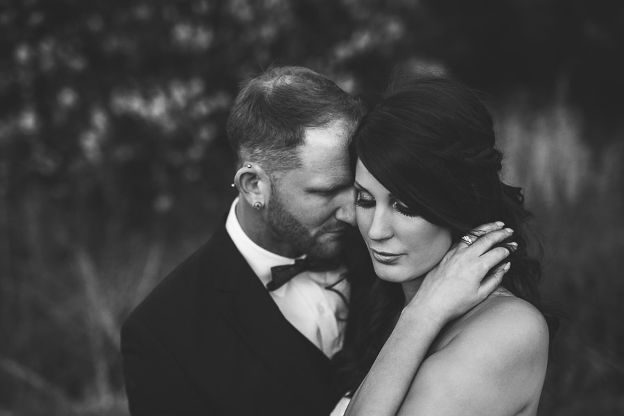 8. Romantic-Wedding-Photos