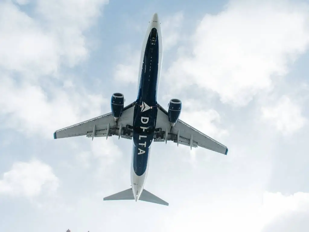 The Best Airlines for LongHaul Business Class Travel