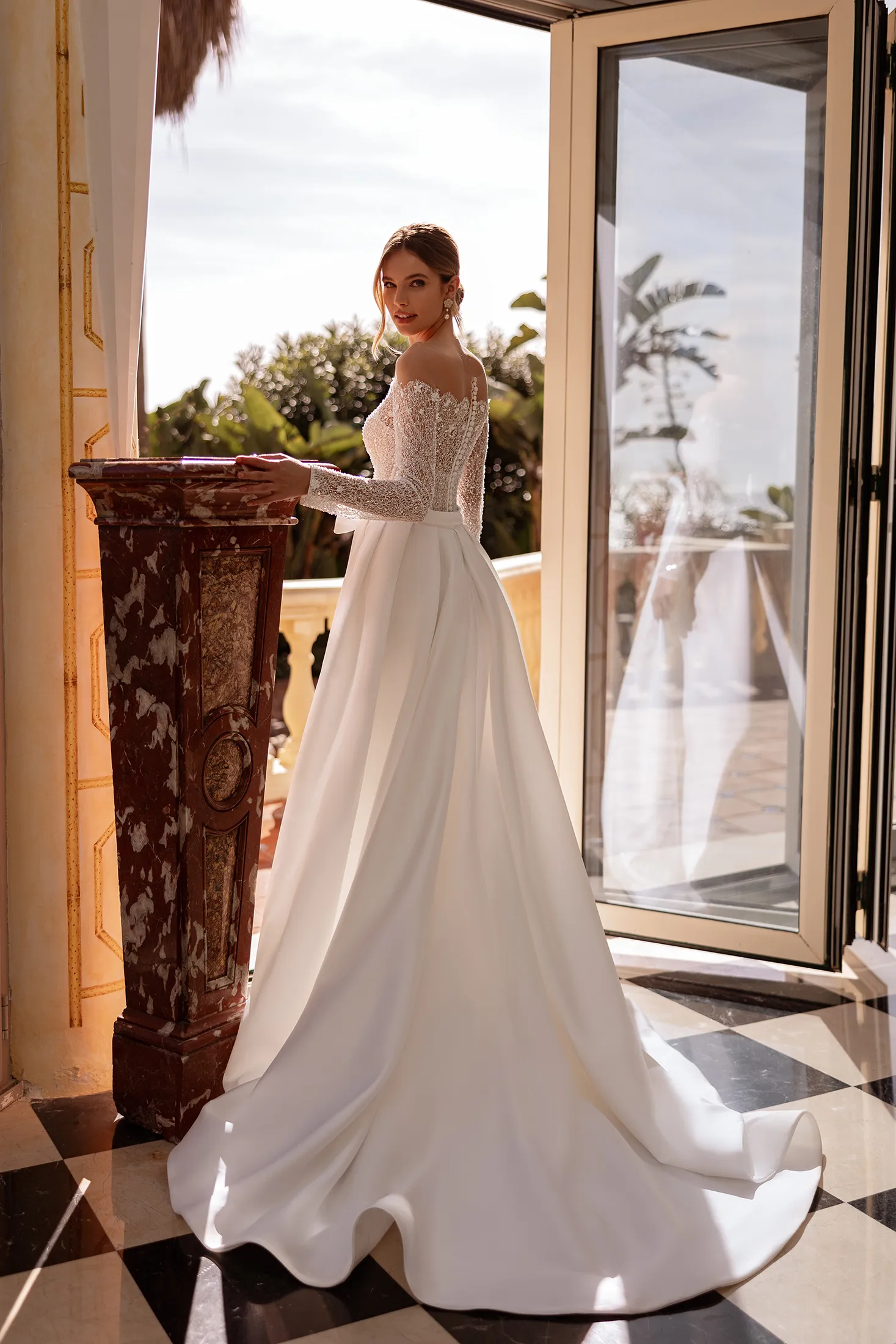 Aurélia – Exquisite Lace Dress for Effortless Elegance