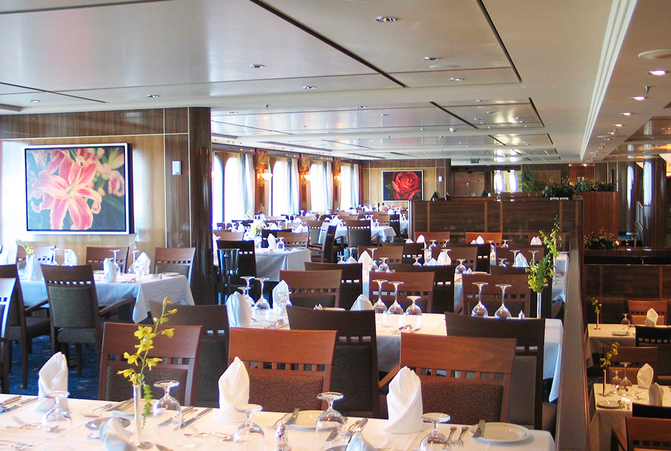Britannia & Britannia Club Restaurant Queen Mary 2 Luxury Cruise Club