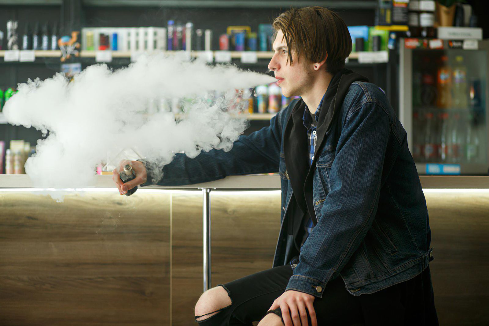 30 cigarettes lyrics Plastic Cigarette by Zach Bryan: Lyrics and Music