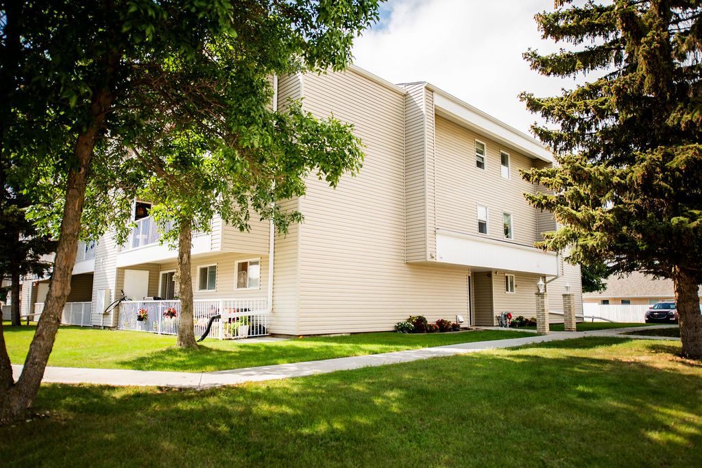 Palliser Gate Tamarack Properties