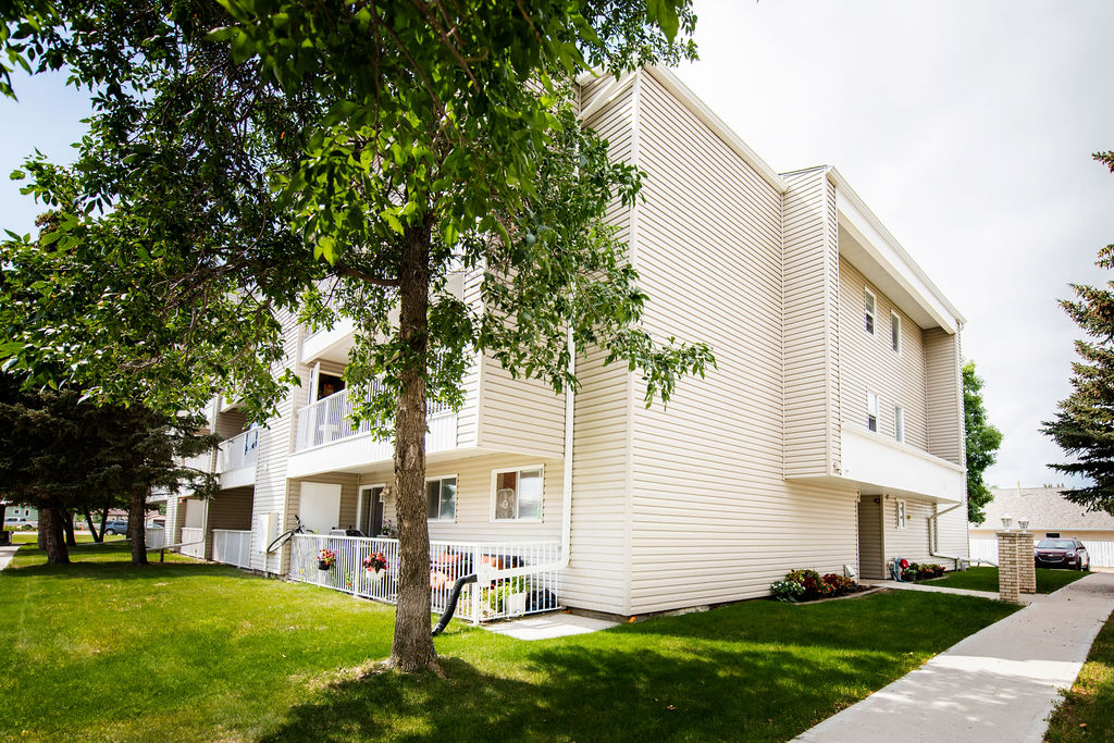 Palliser Gate Tamarack Properties