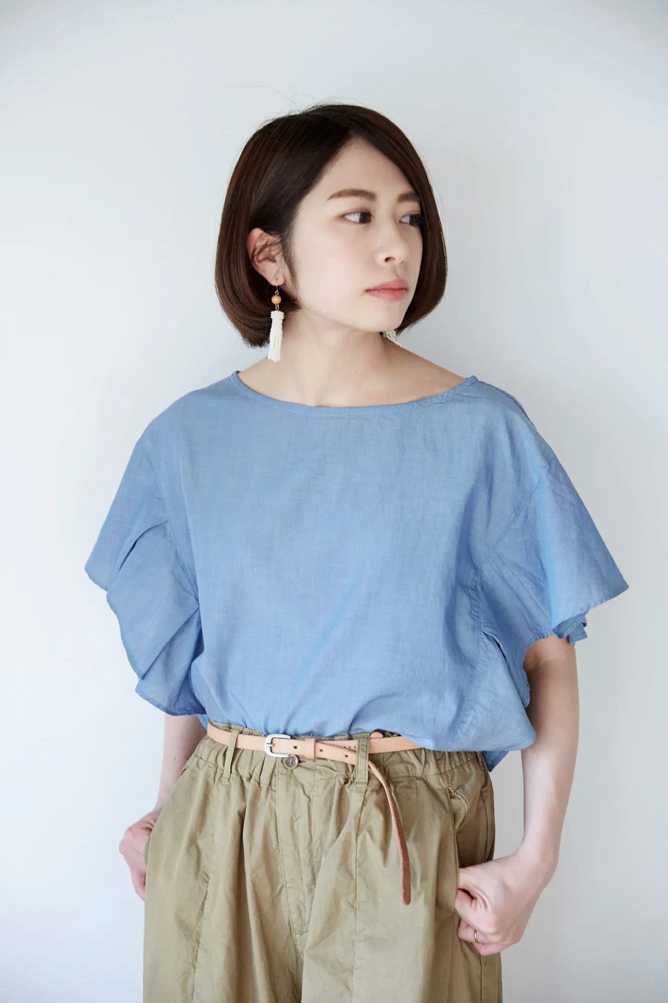 写真作品:女性モデル(撮影スタジオ・東京都渋谷区猿楽町)|カメラマン派遣のdeltaphoto