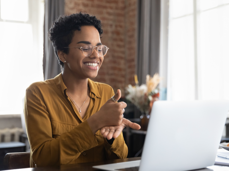 A therapist of color conduct online therapy